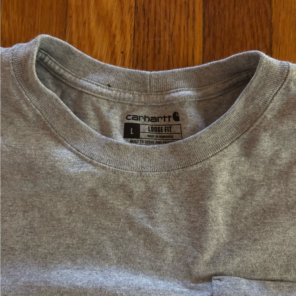 90s grey and white tee
